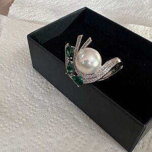 Elegant Fresh Water Pearl, Silver and Green Gemstone Ring. Can be adjusted.